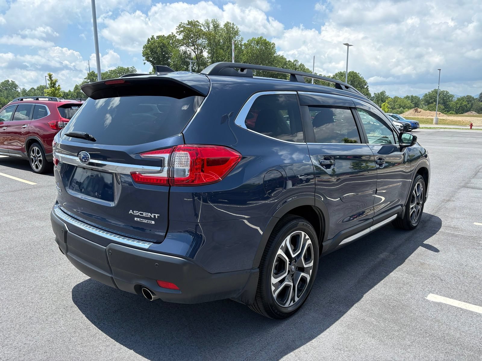 Certified 2025 Subaru Ascent Limited w/ Popular Package #1 AWD/4WD image 7