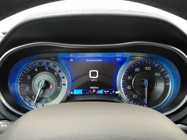 Used 2023 Chrysler 300 Touring w/ Sport Appearance Package image 33