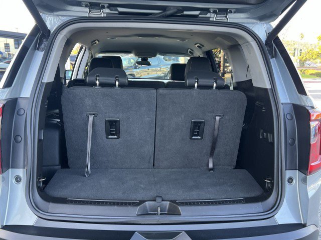 Used 2023 GMC Acadia SLE w/ Driver Convenience Package image 26