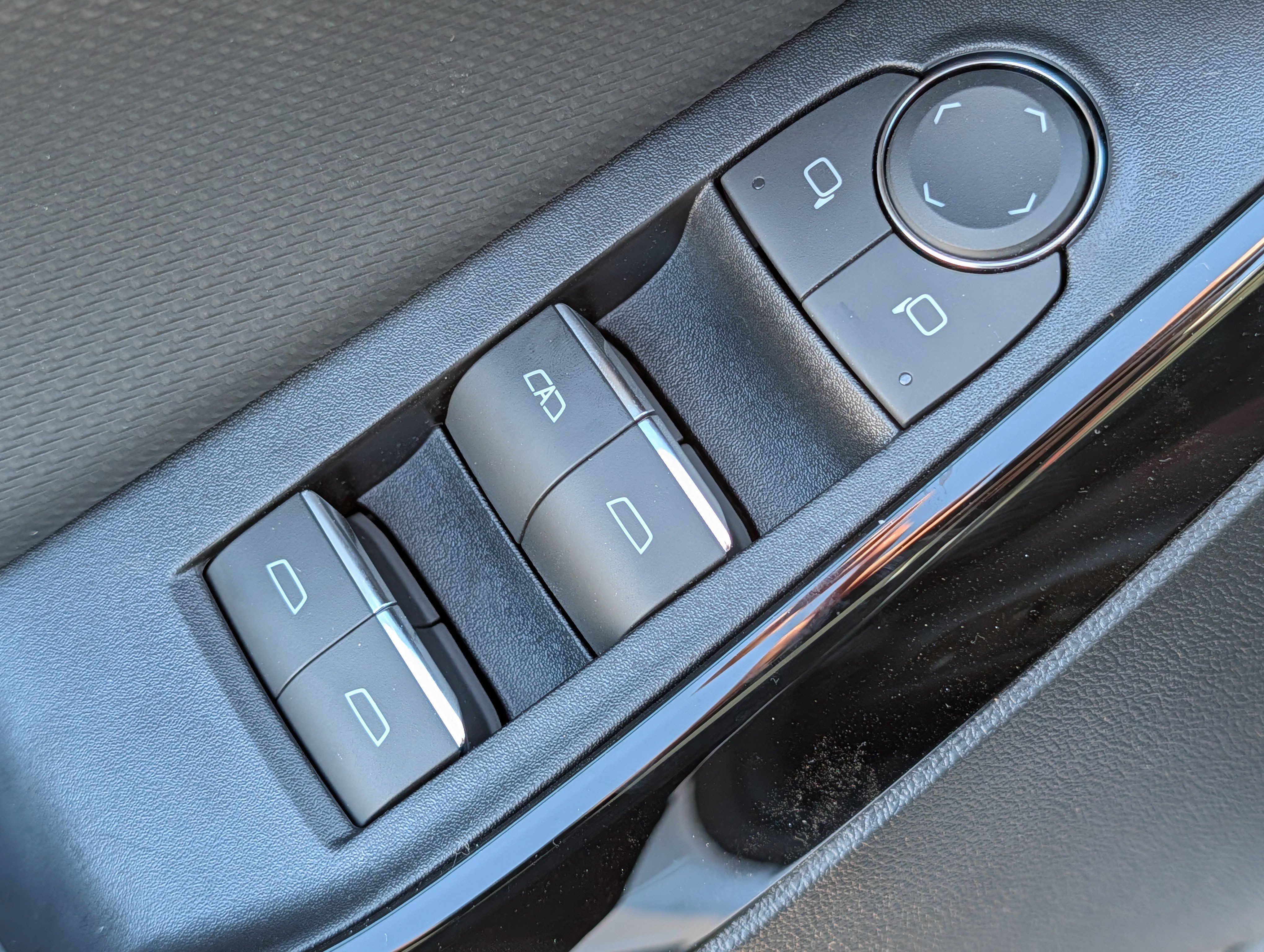 New 2027 Chevrolet Equinox RS w/ Safety and Technology Package AWD/4WD image 13