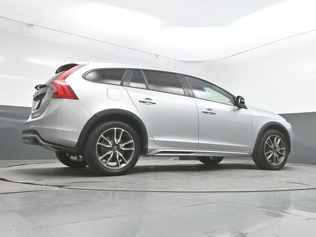 Used 2017 Volvo V60 T5 Cross Country w/ Convenience Package AWD/4WD image 40