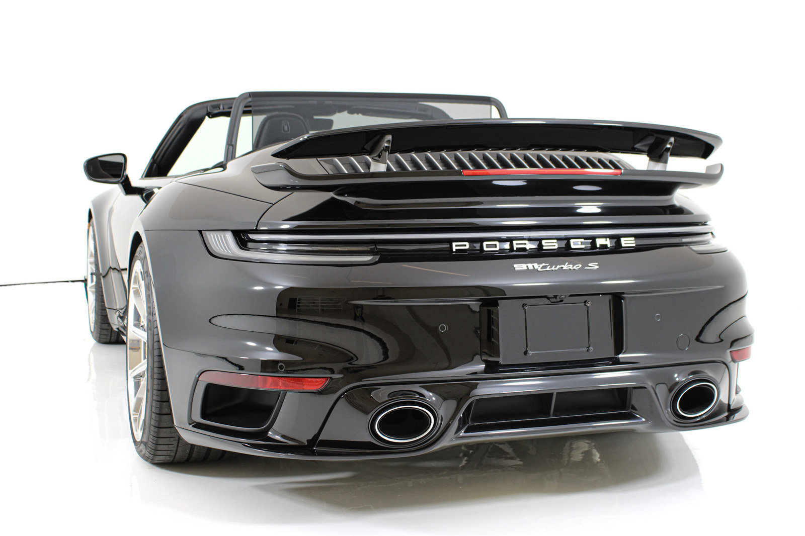 Used 2024 Porsche 911 Turbo S AWD/4WD image 36