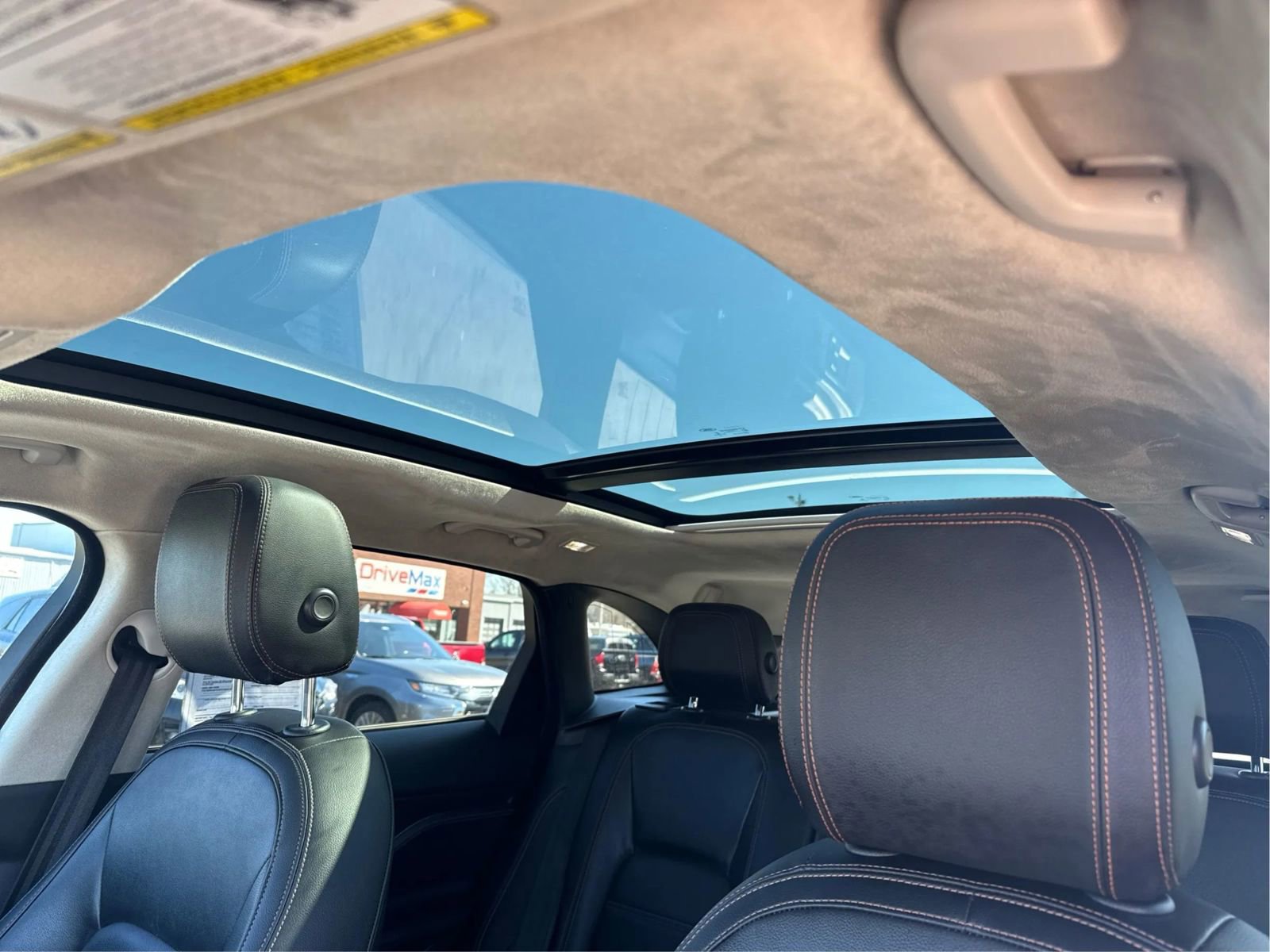 Used 2019 Jaguar F-PACE Prestige image 20