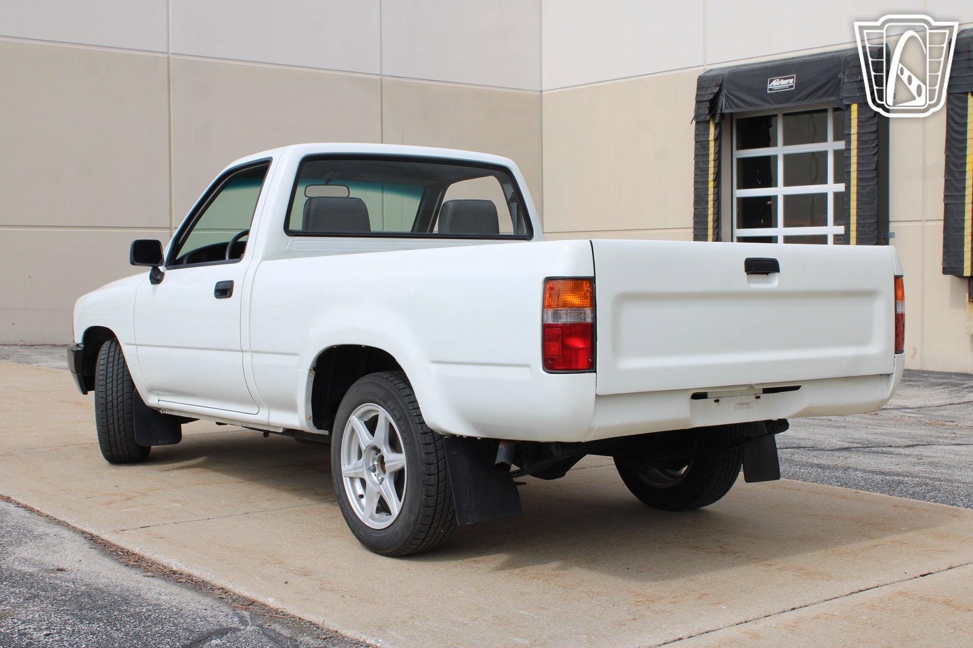 Used 1993 Toyota Pickup 2WD Regular Cab image 8