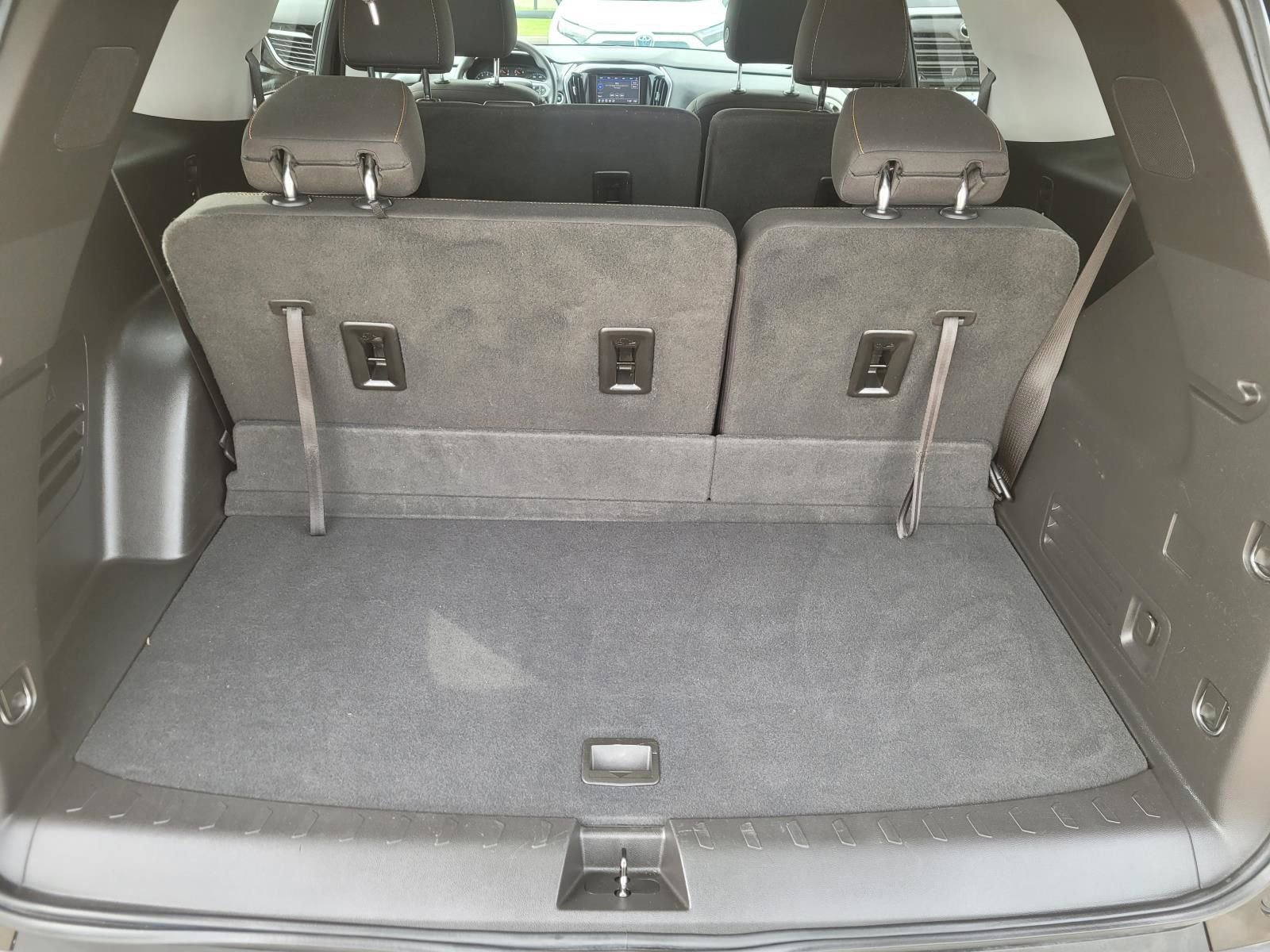 Used 2021 Chevrolet Traverse LS FWD image 14