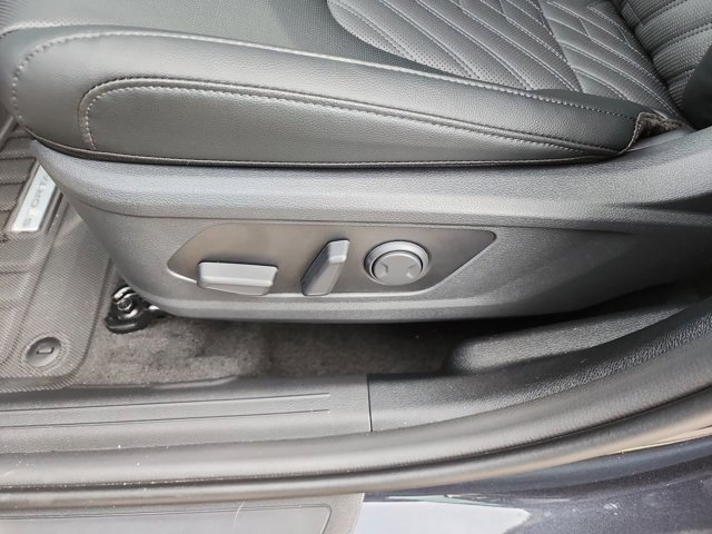 New 2026 Kia Sportage X-Line w/ X-Line Technology Package image 17