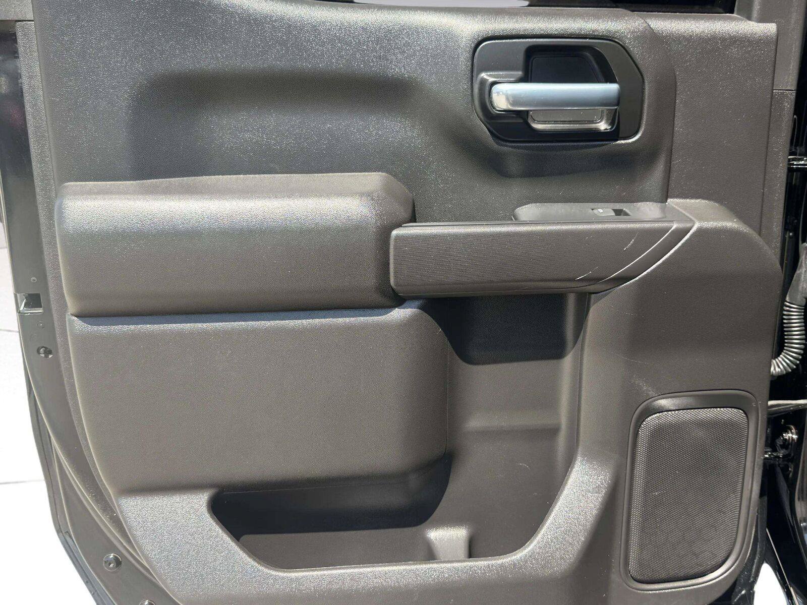 Used 2021 Chevrolet Silverado 1500 LT RWD image 36