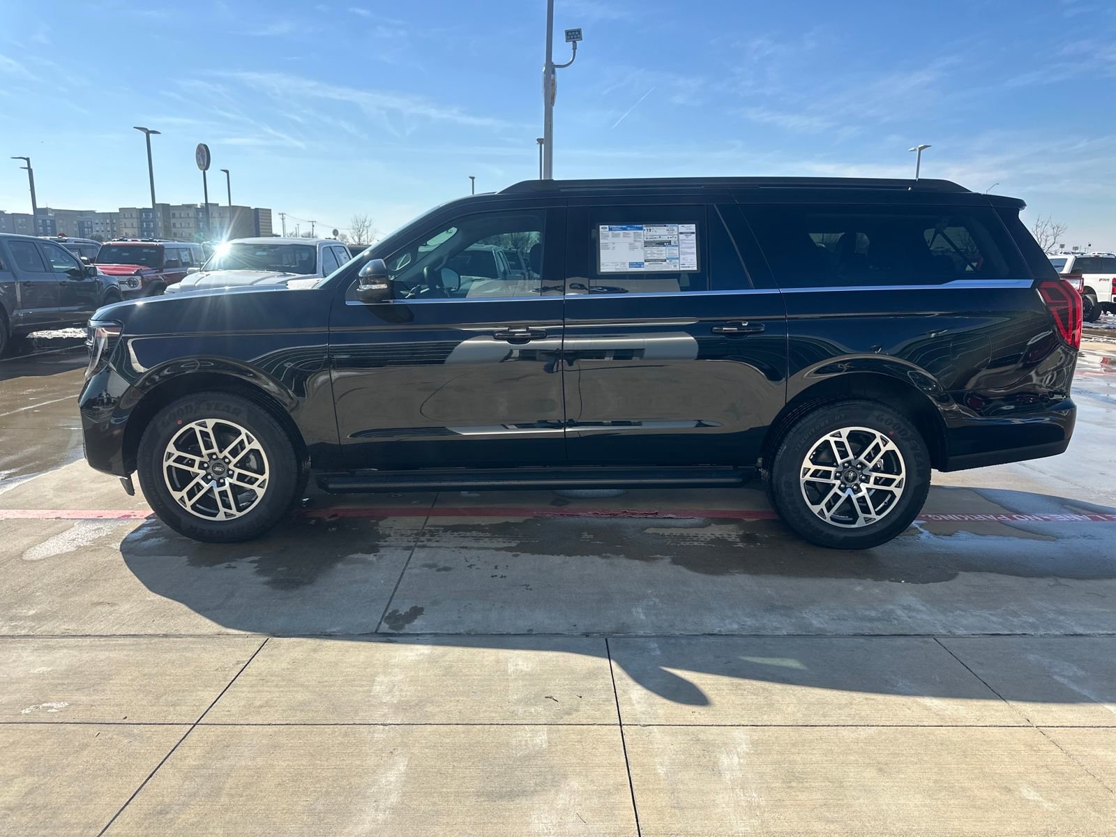 New 2026 Ford Expedition Max Active RWD image 2