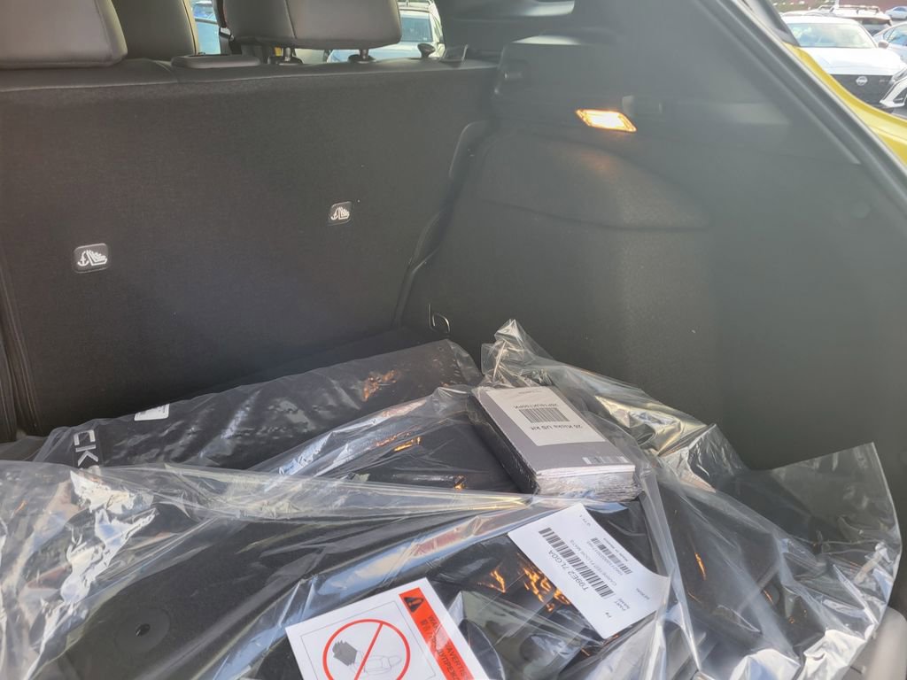 New 2026 Nissan Kicks SR w/ SR Premium Package image 37