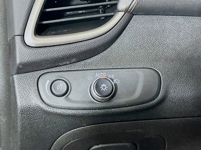 Used 2018 Chevrolet Trax LS FWD image 10