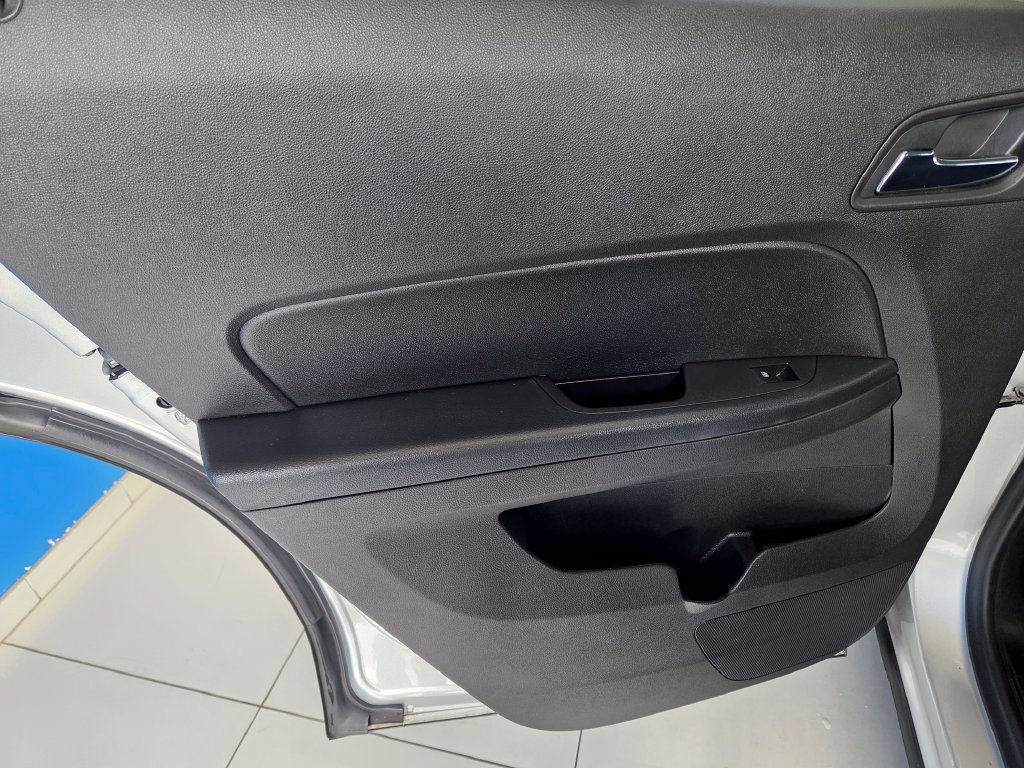 Used 2016 Chevrolet Equinox L FWD image 16