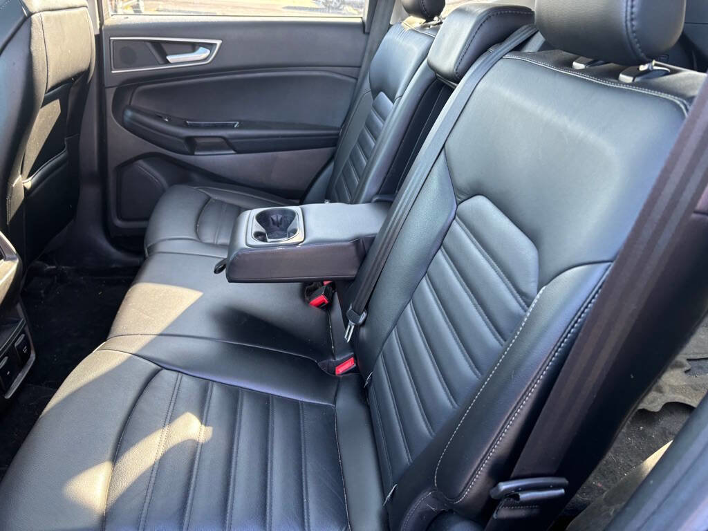 Used 2017 Ford Edge SEL w/ Equipment Group 201A FWD image 9