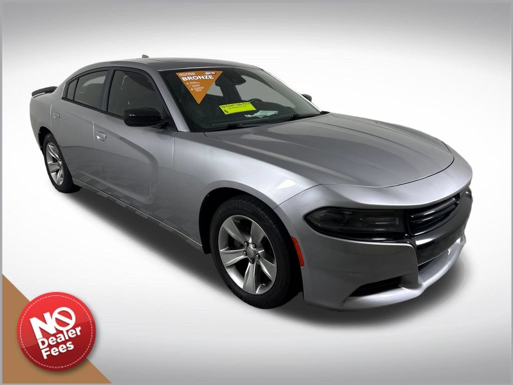 Used 2016 Dodge Charger SXT w/ Premium Group RWD image 1