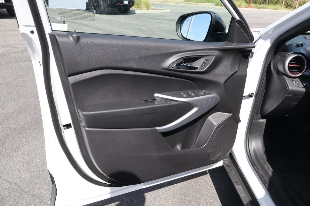 New 2026 Chevrolet Trax RS w/ Driver Confidence Package FWD image 17