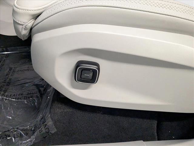 New 2025 Volvo EX90 Plus image 4