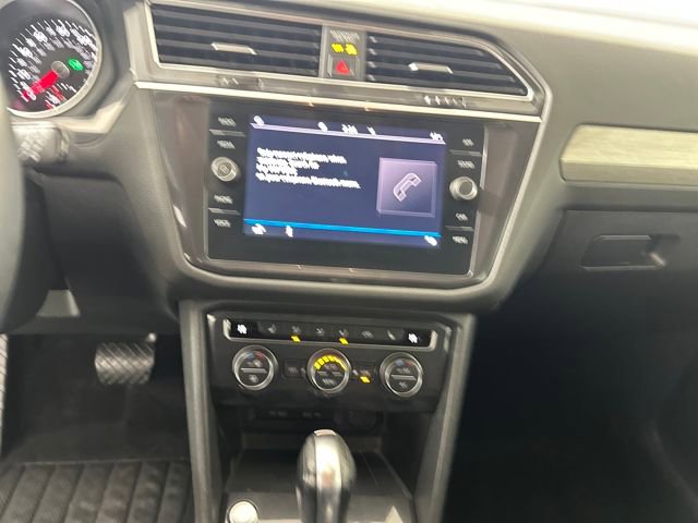 Used 2021 Volkswagen Tiguan SE image 21