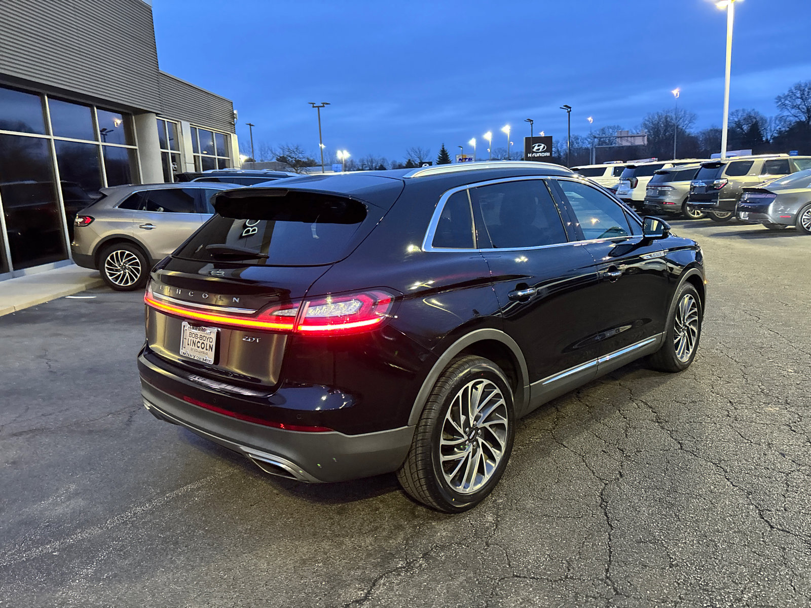 Used 2020 Lincoln Nautilus Reserve w/ Cargo Utility Package image 7