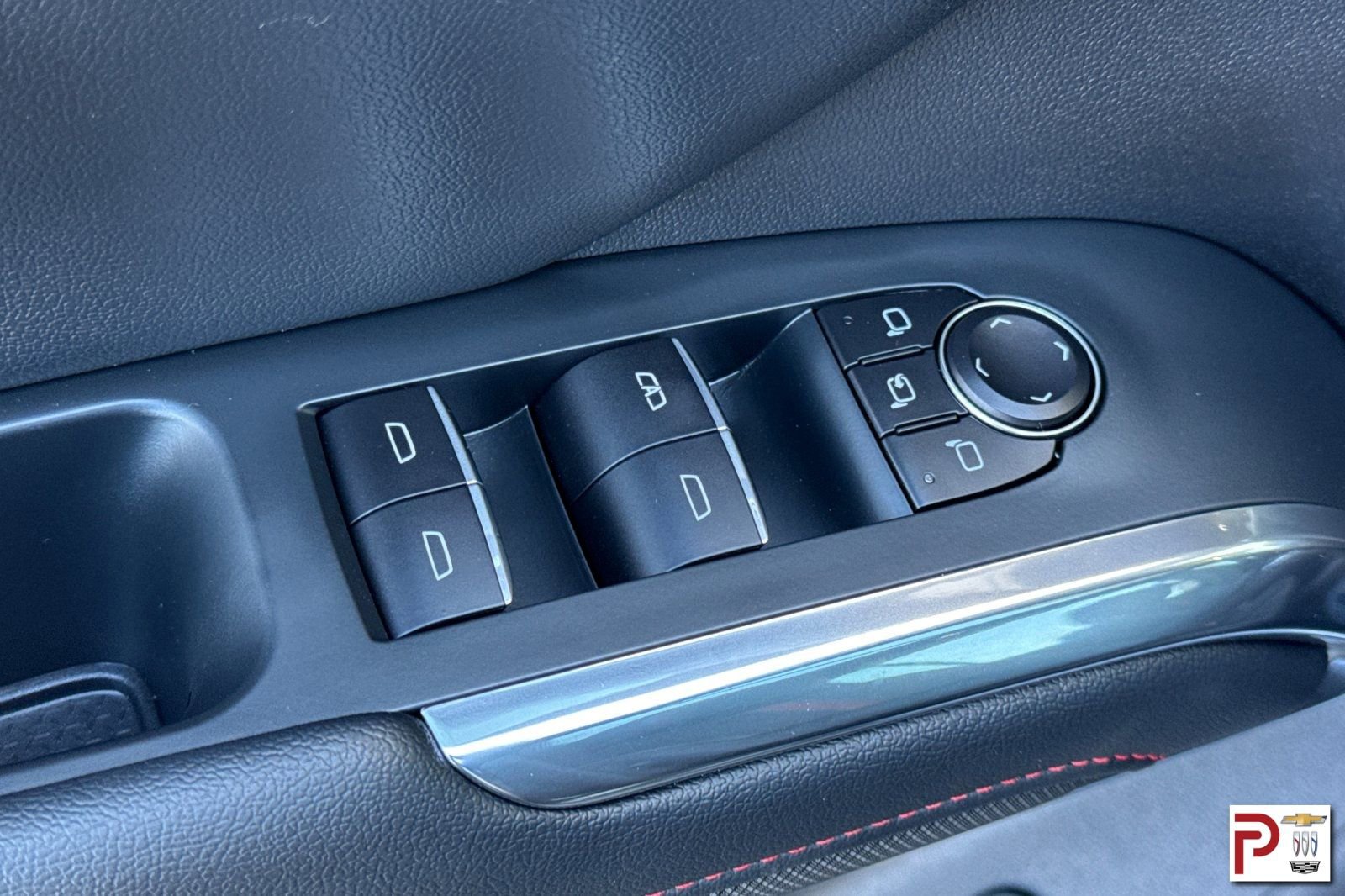 Certified 2025 Chevrolet Traverse RS w/ LPO, Floor Liner Package AWD/4WD image 12