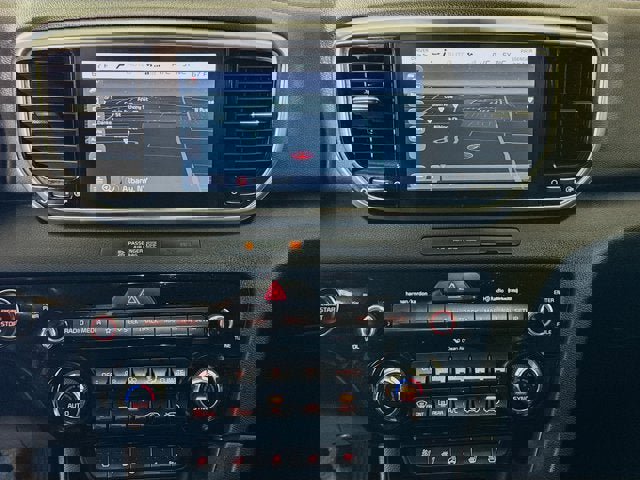 Certified 2022 Kia Sportage EX w/ EX Technology Package AWD/4WD image 16