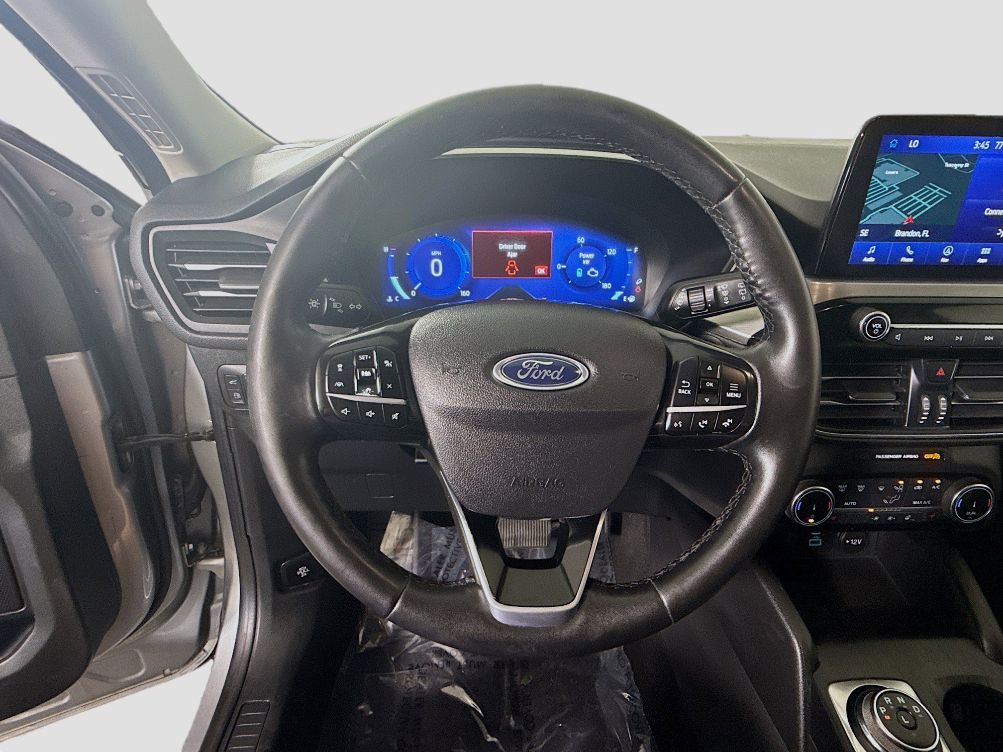 Used 2022 Ford Escape Titanium w/ Class II Trailer Tow Package image 13