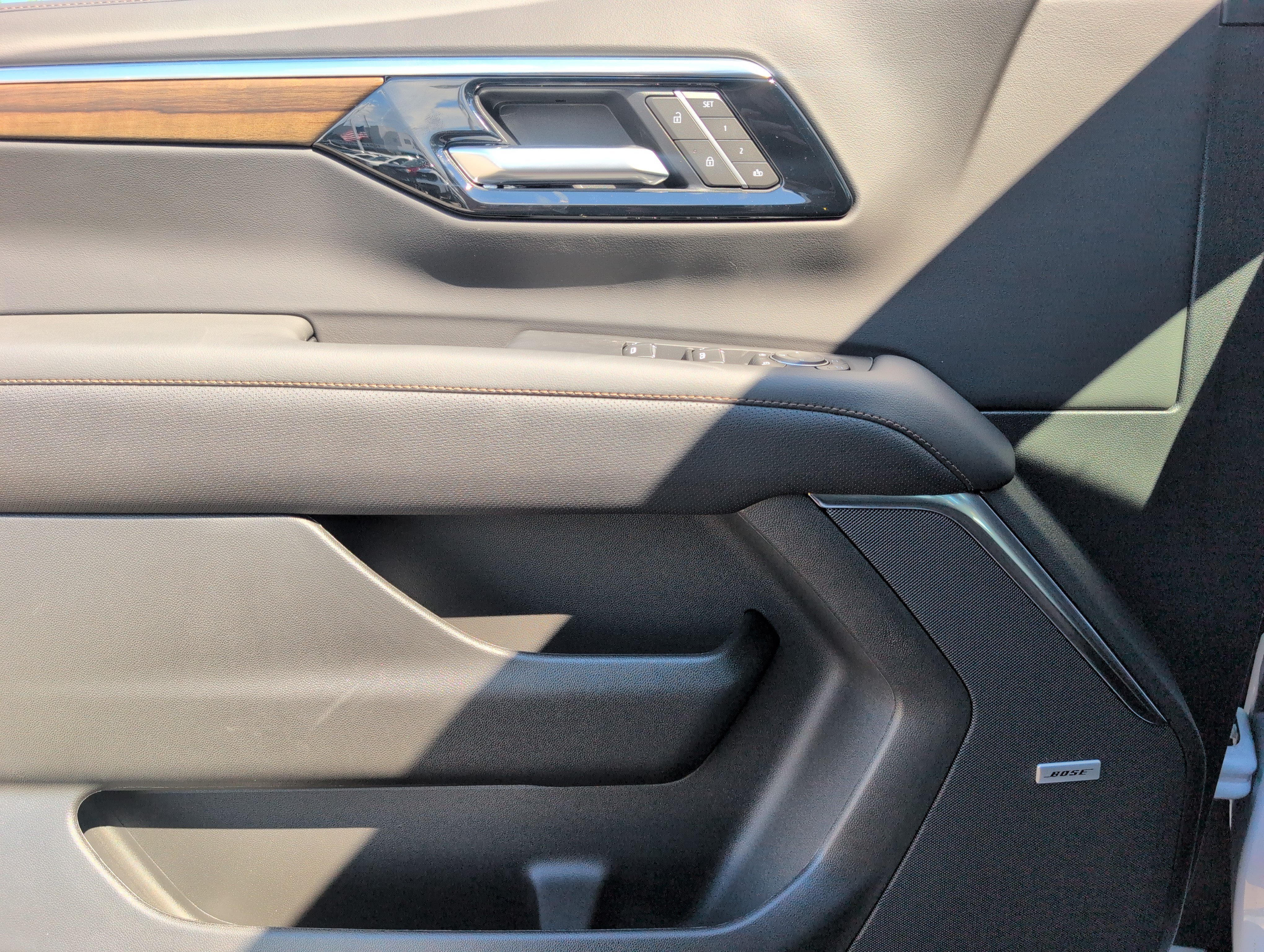 New 2026 Chevrolet Suburban High Country RWD image 16