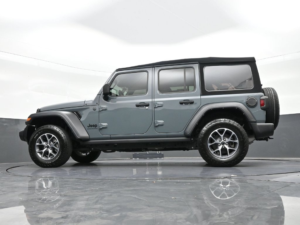 Used 2024 Jeep Wrangler Unlimited Sport AWD/4WD image 26