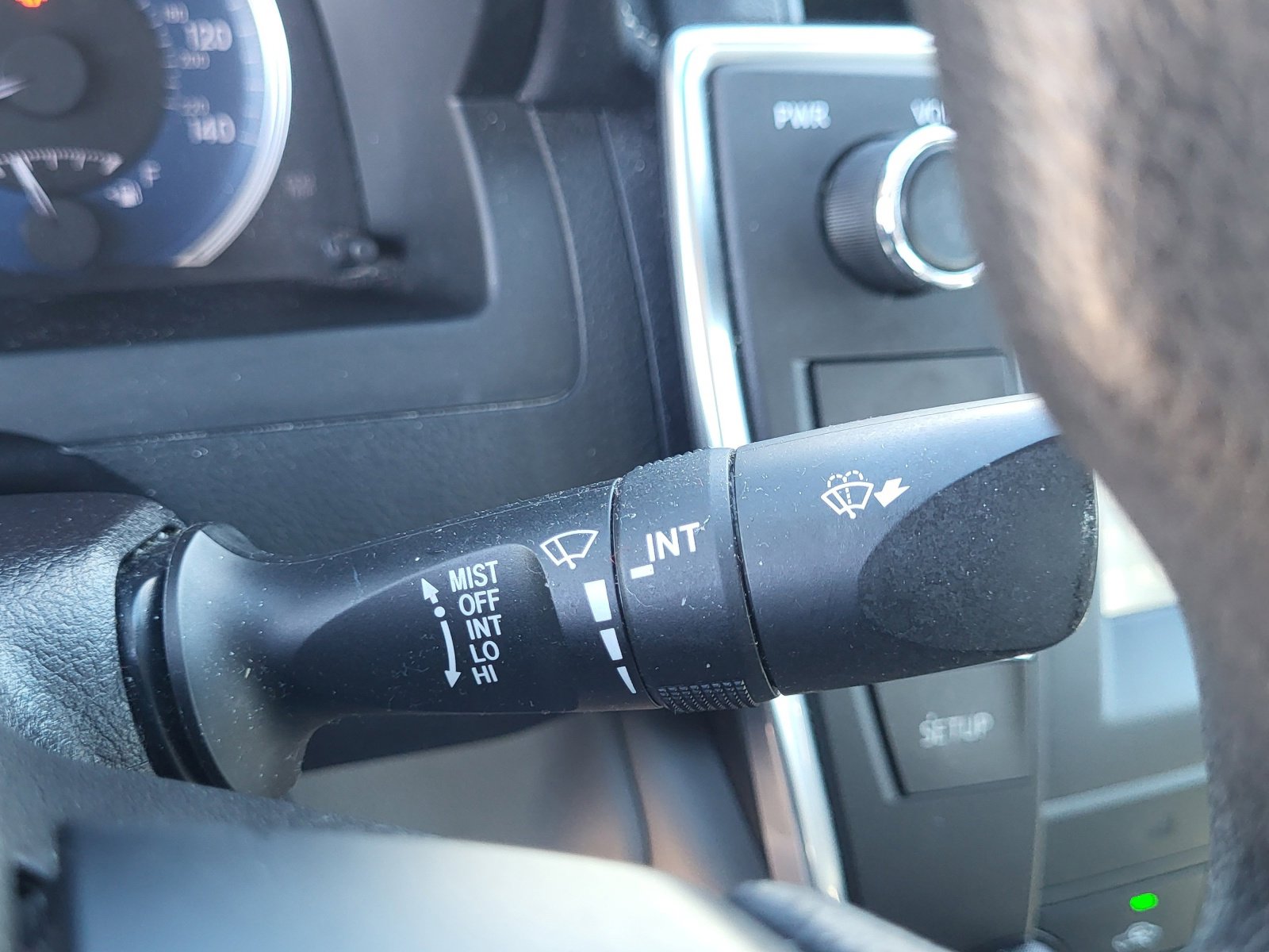 Used 2016 Toyota Camry LE image 29