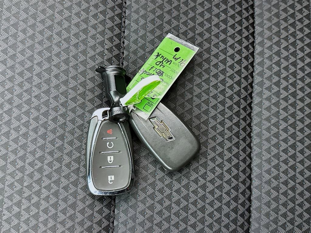 Used 2023 Chevrolet Bolt EUV LT w/ Driver Confidence Package image 30