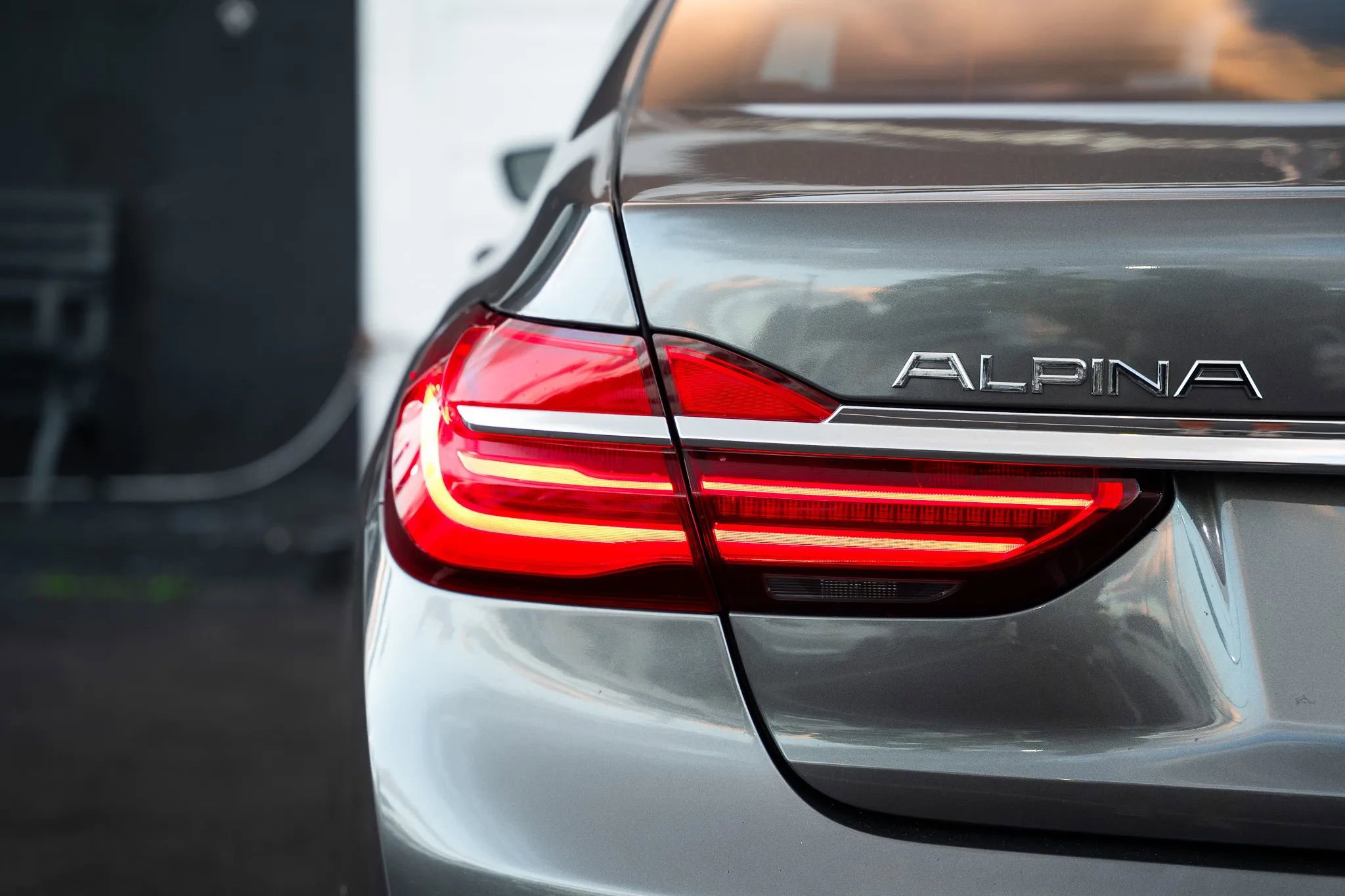 Used 2018 BMW ALPINA B7 xDrive w/ Luxury Rear Seating Package image 19