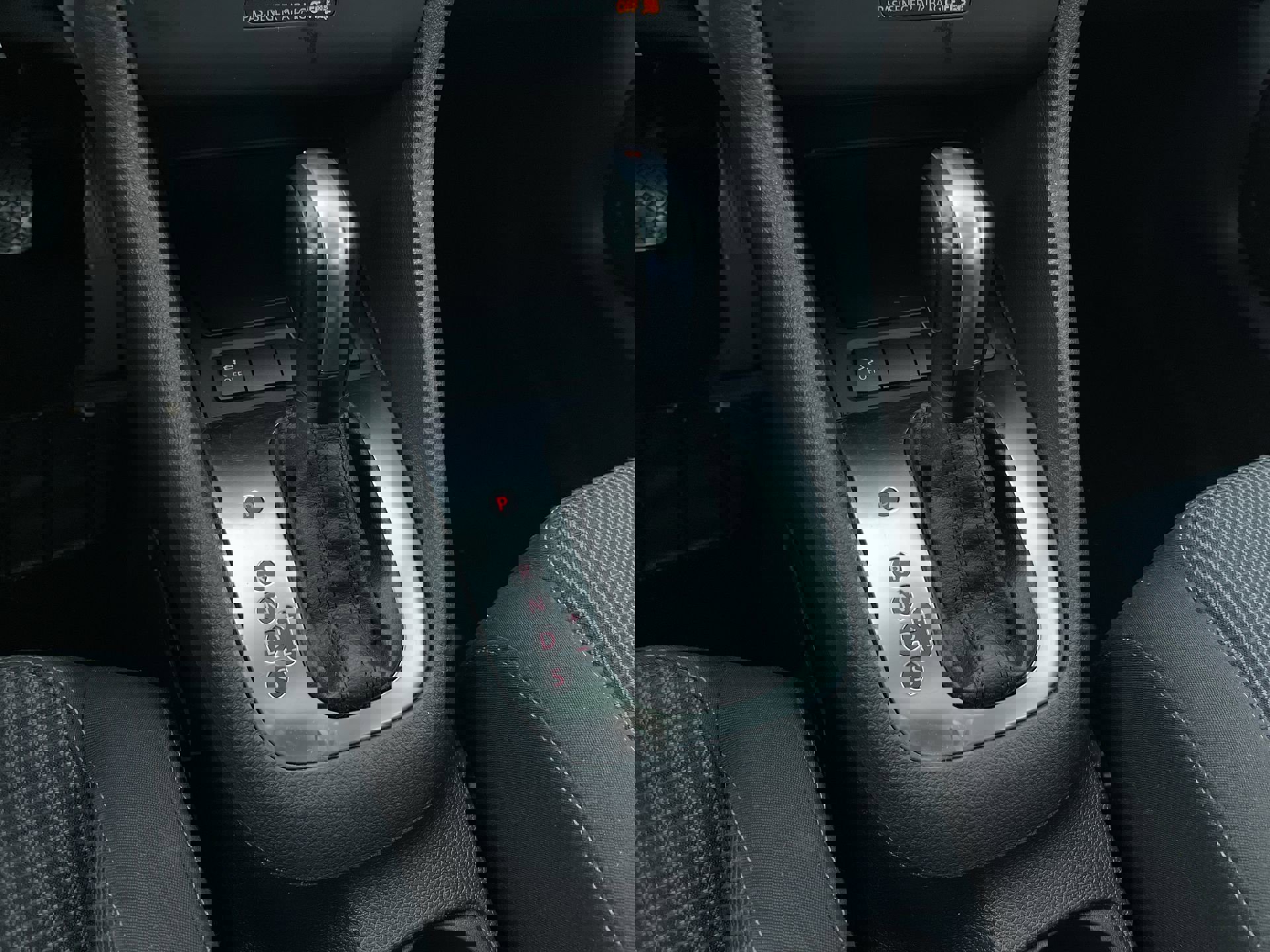 Used 2012 Volkswagen Golf 4-Door image 20