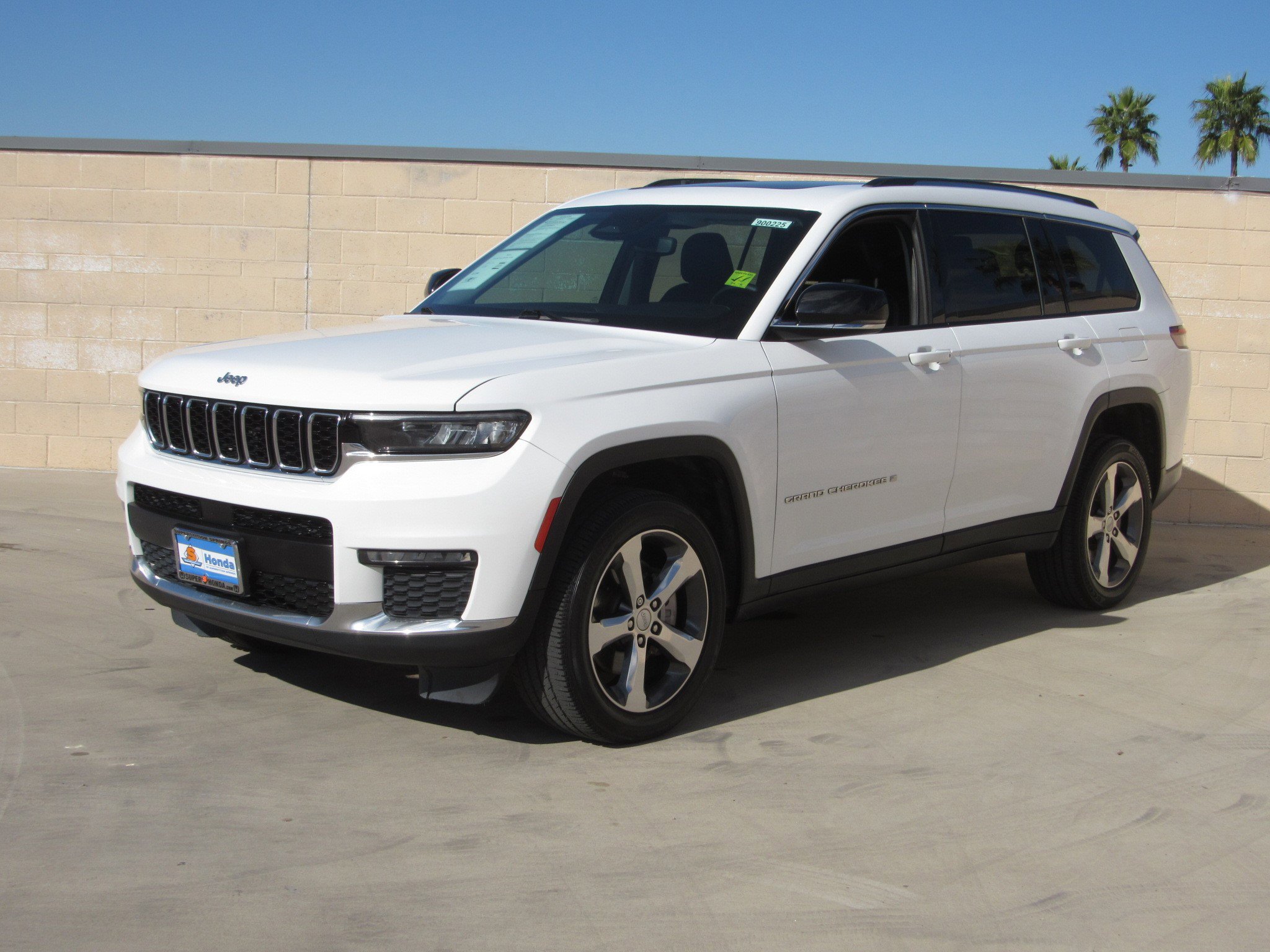 Used 2021 Jeep Grand Cherokee L Limited image 1