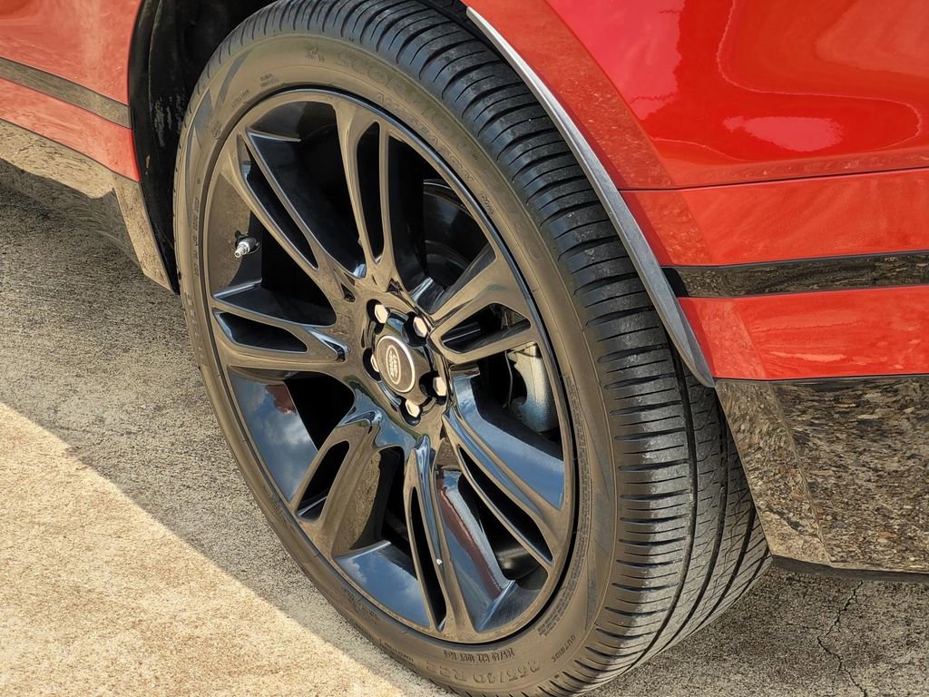 Used 2020 Land Rover Range Rover Velar R-Dynamic S image 7