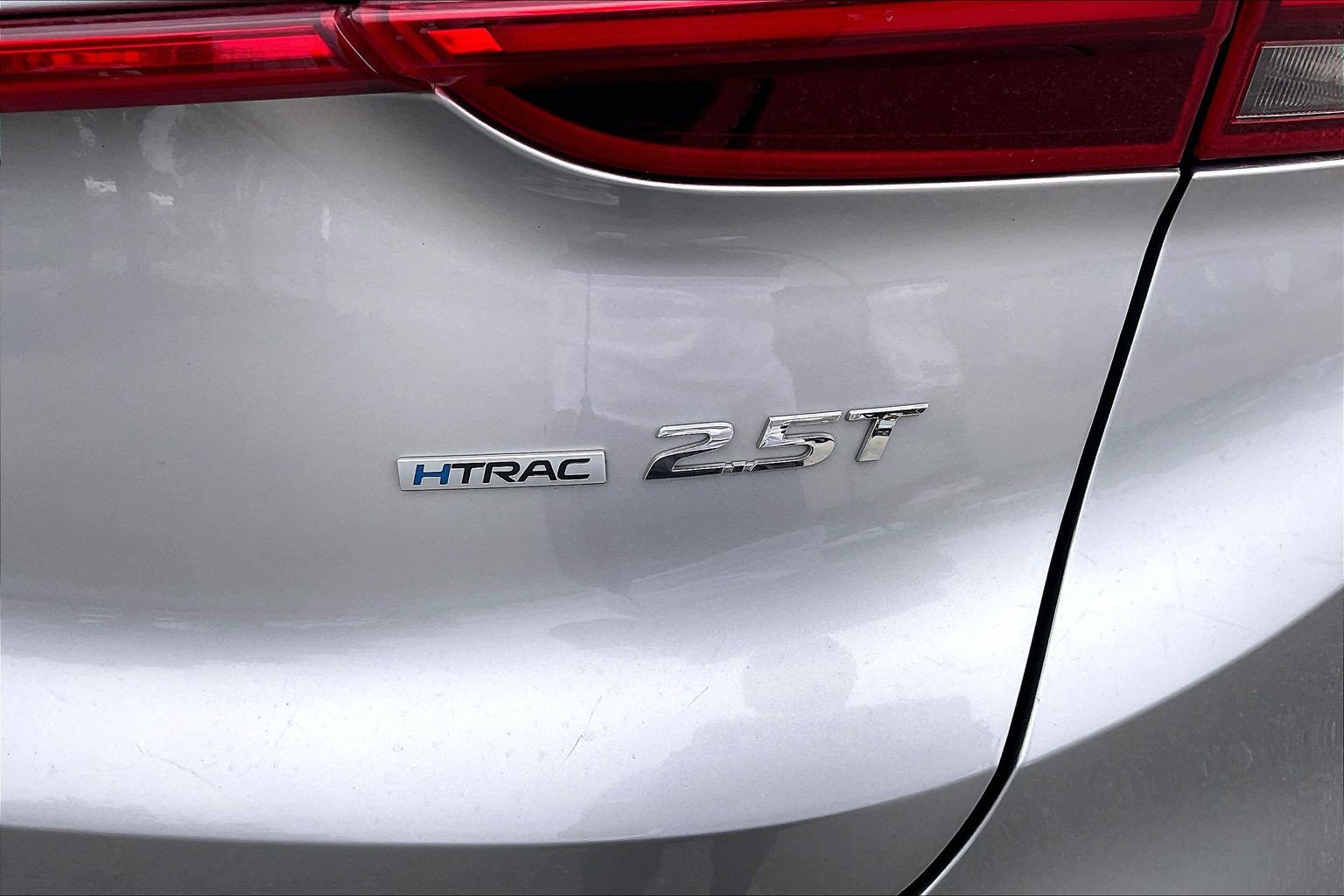 Used 2022 Hyundai Santa Fe Limited AWD/4WD image 10