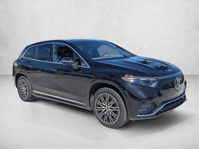 Certified 2023 Mercedes-Benz EQS 580 4MATIC SUV image 3
