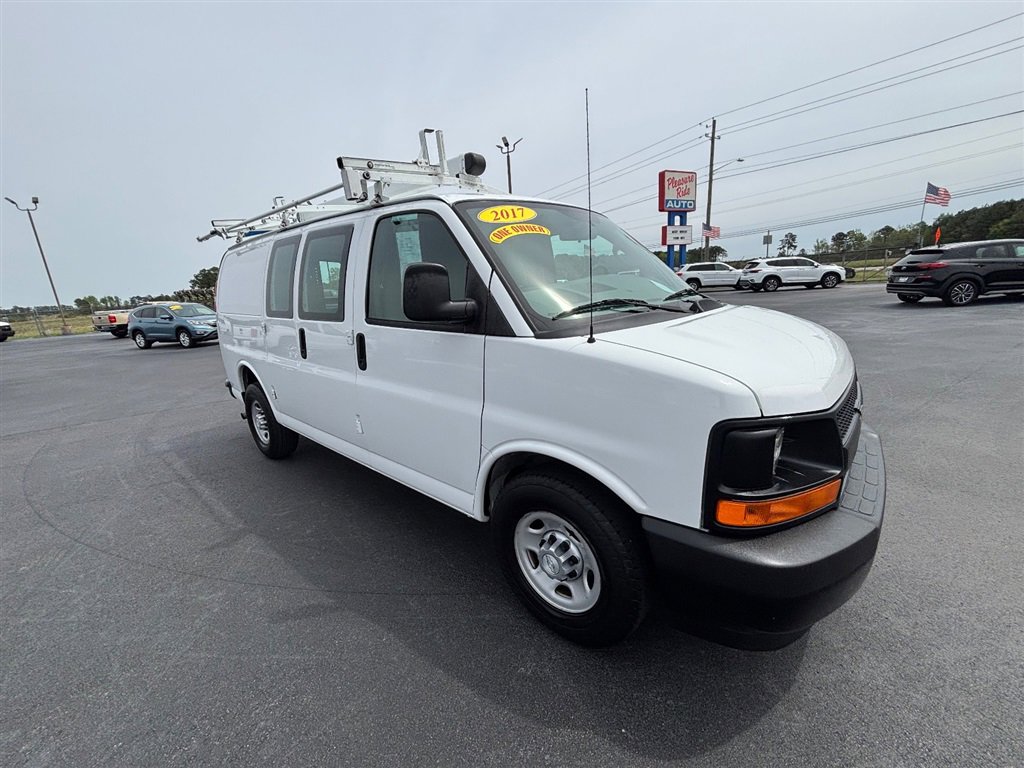 Used 2017 Chevrolet Express 2500 w/ Cold Climate Package RWD image 8