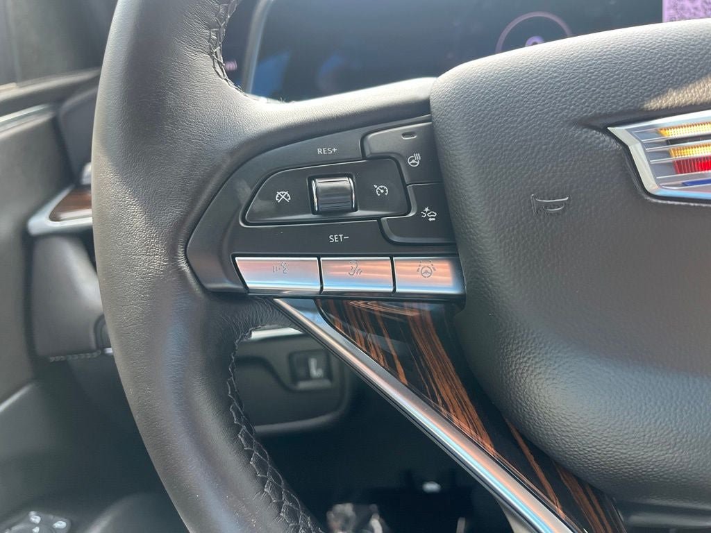 Used 2024 Cadillac Escalade Premium Luxury AWD/4WD image 30