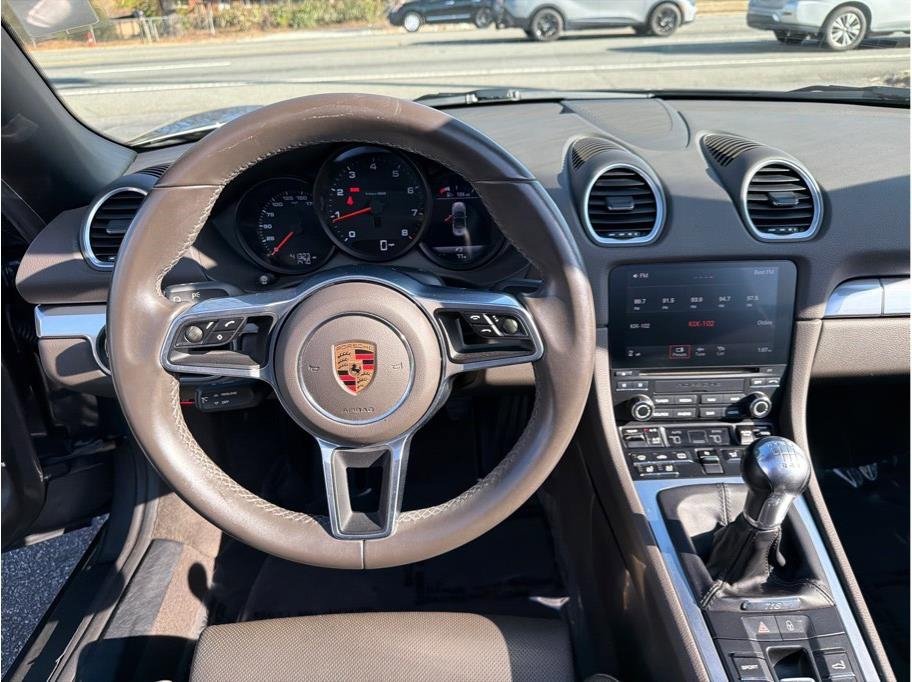 Used 2018 Porsche 718 Boxster Roadster 2D RWD image 11