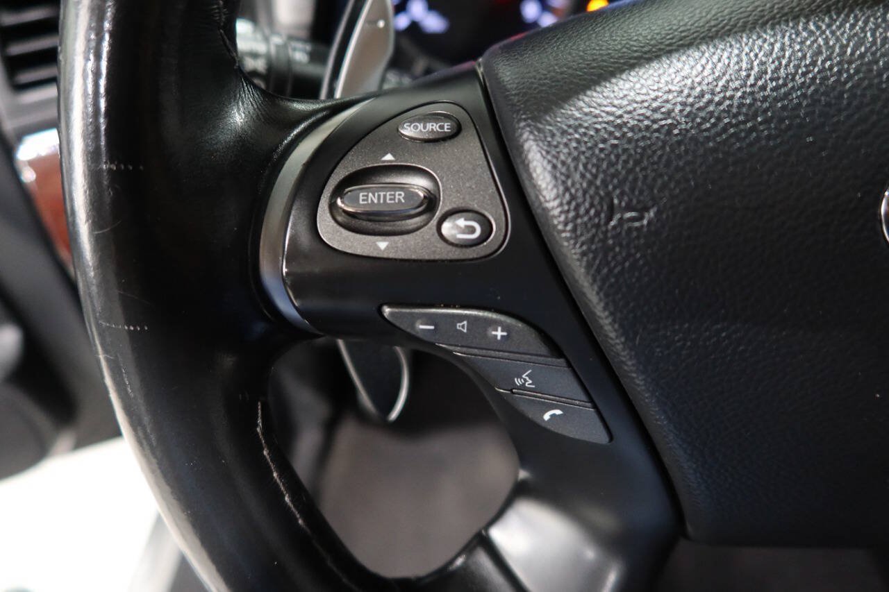 Used 2015 INFINITI Q70 3.7 w/ Sport Package RWD image 32