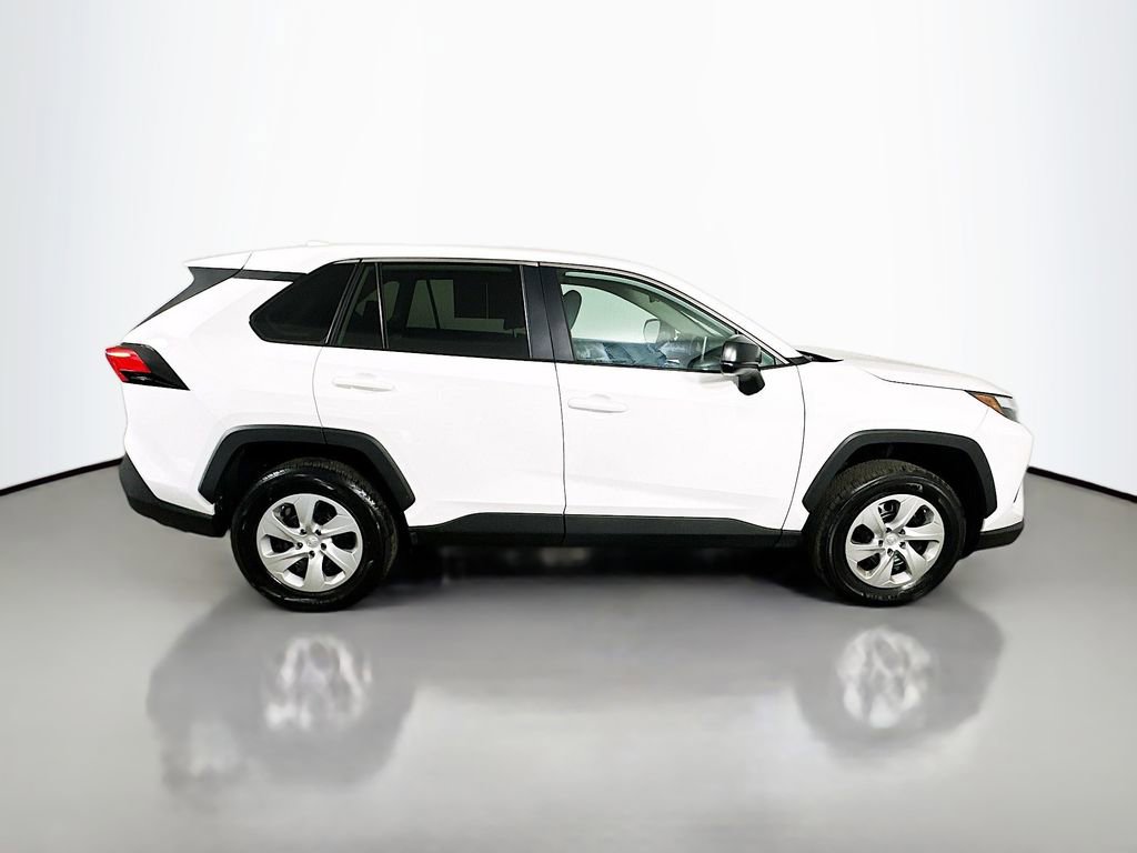 Used 2024 Toyota RAV4 LE image 7