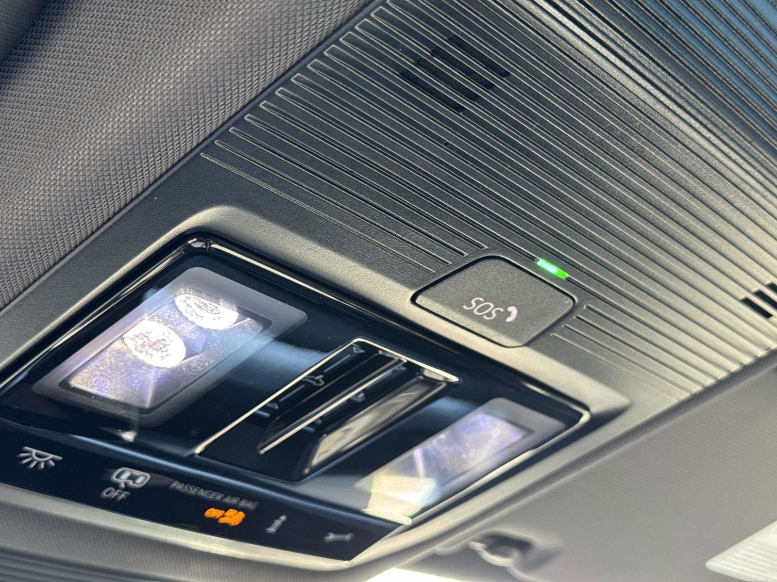 New 2026 Volkswagen Tiguan SE R-Line FWD image 29