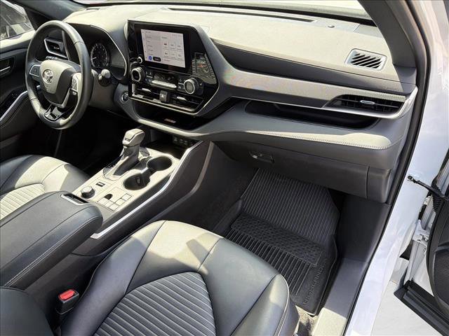 Used 2023 Toyota Highlander XSE AWD/4WD image 26