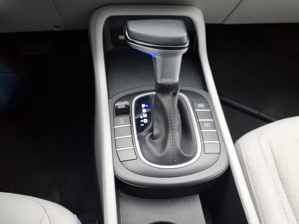 Used 2025 Hyundai Kona SEL image 11