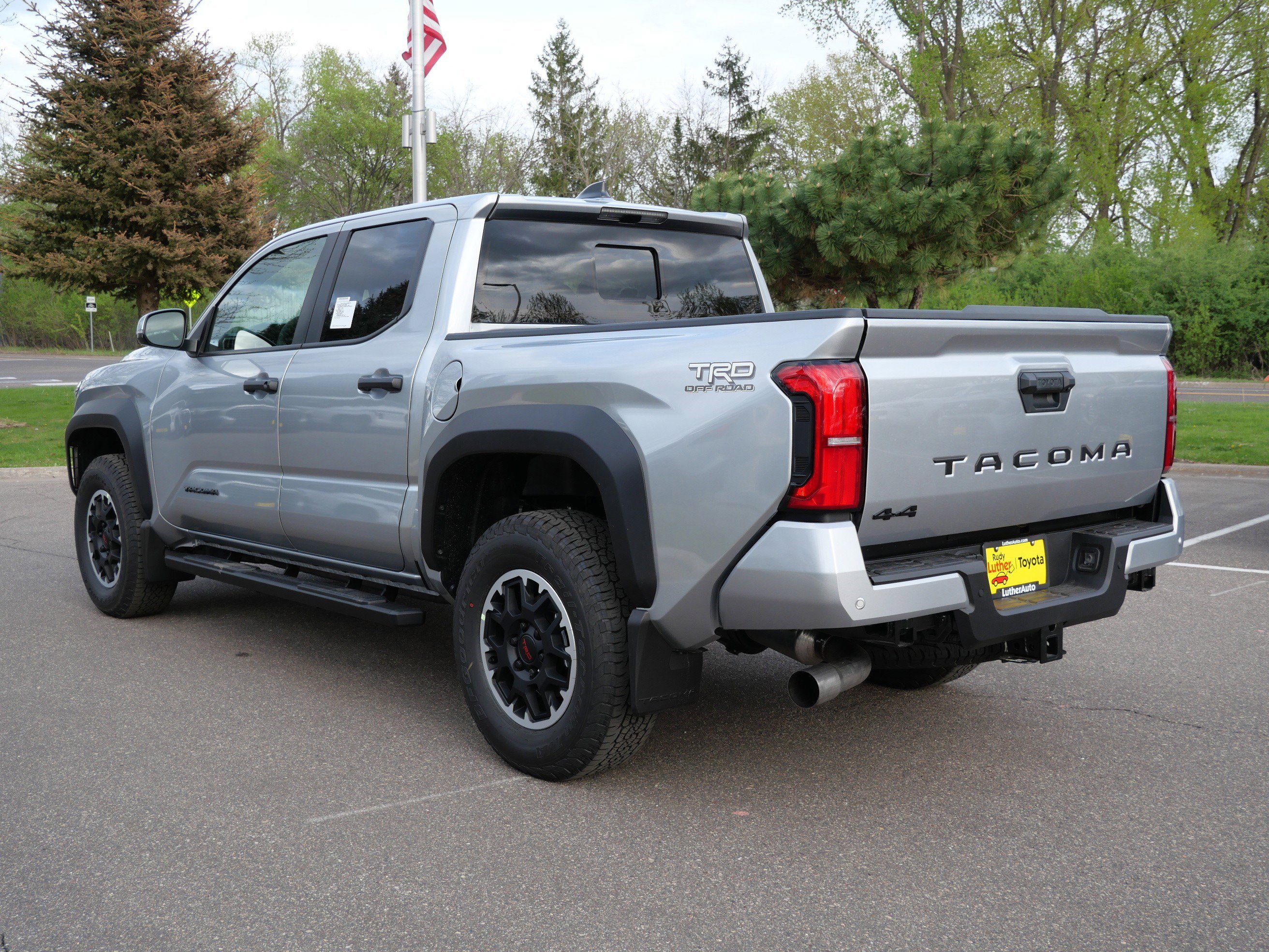 New 2026 Toyota Tacoma TRD Off-Road AWD/4WD image 3
