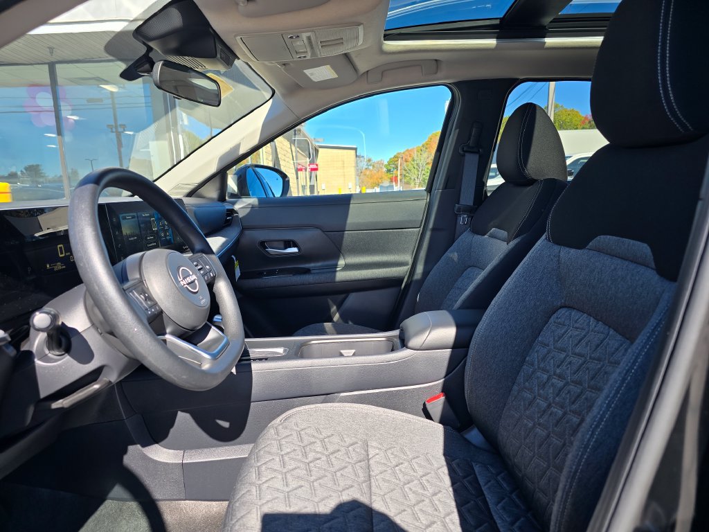 Used 2026 Nissan Kicks SV w/ SV Premium Package AWD/4WD image 45