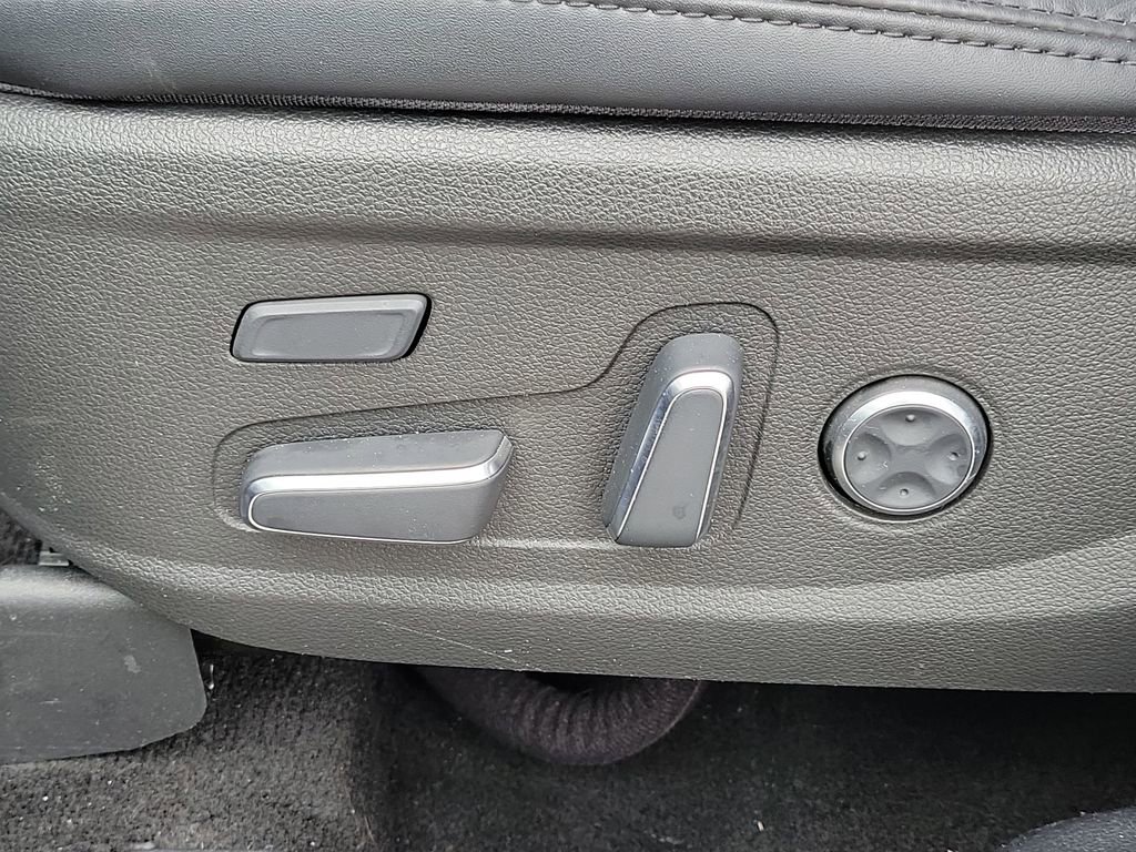 Used 2022 Hyundai Santa Fe Calligraphy image 21