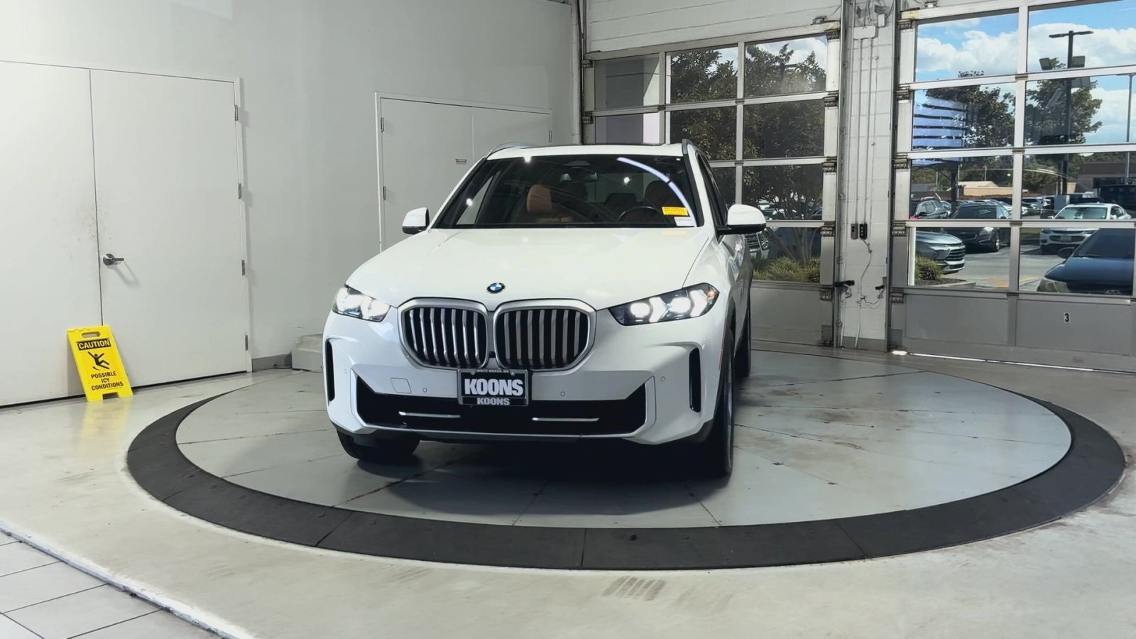 Used 2024 BMW X5 xDrive40i AWD/4WD image 4