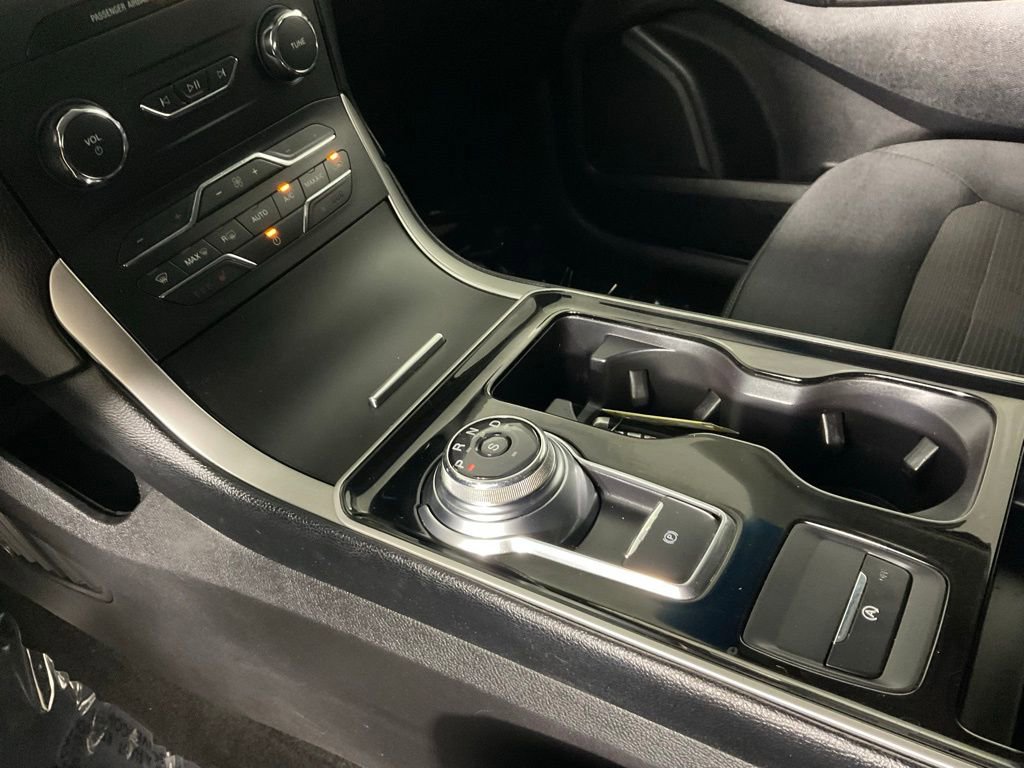 Used 2019 Ford Edge SEL image 19