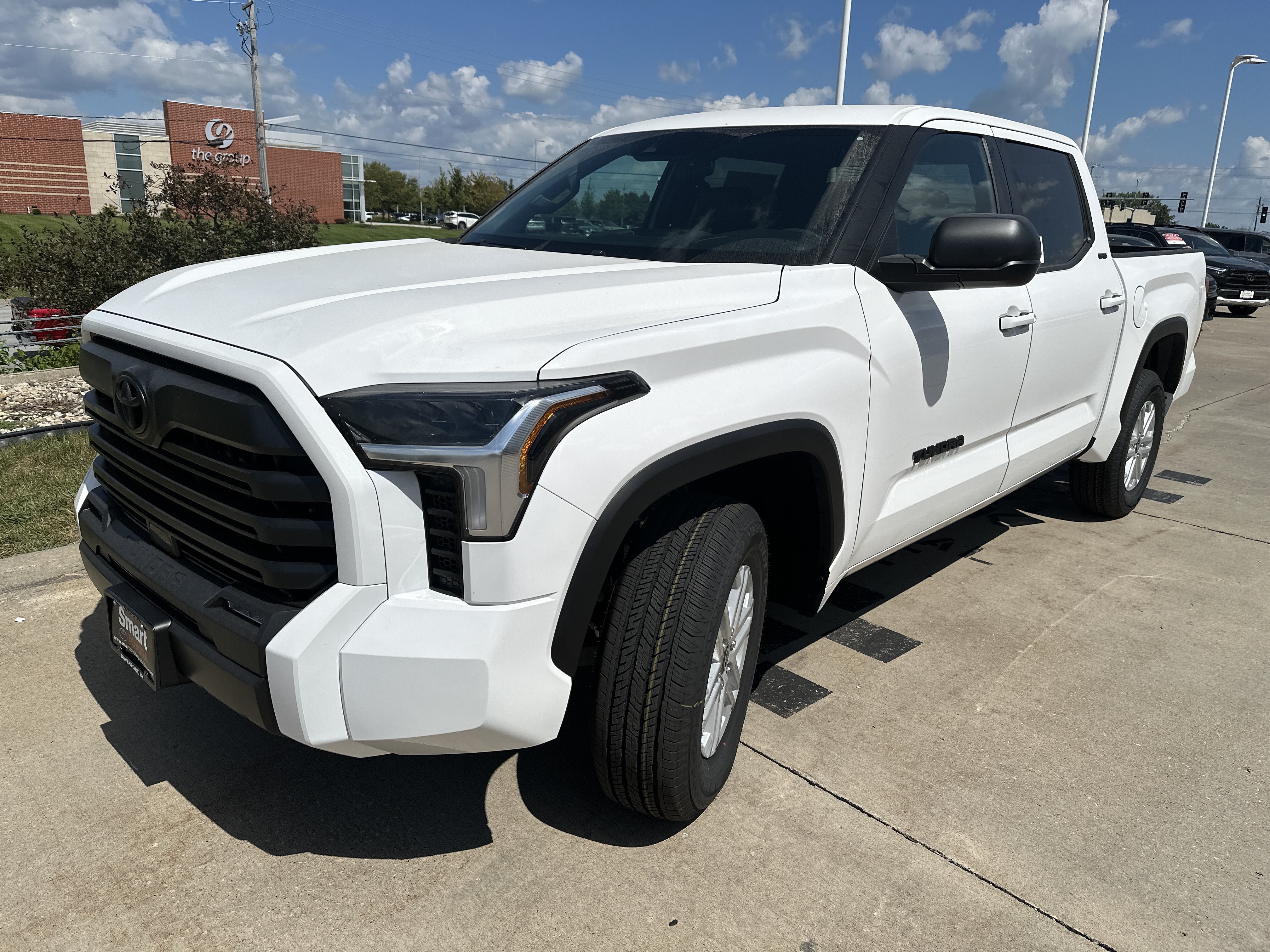 Used 2026 Toyota Tundra SR5 w/ SR5 Premium Package AWD/4WD image 3