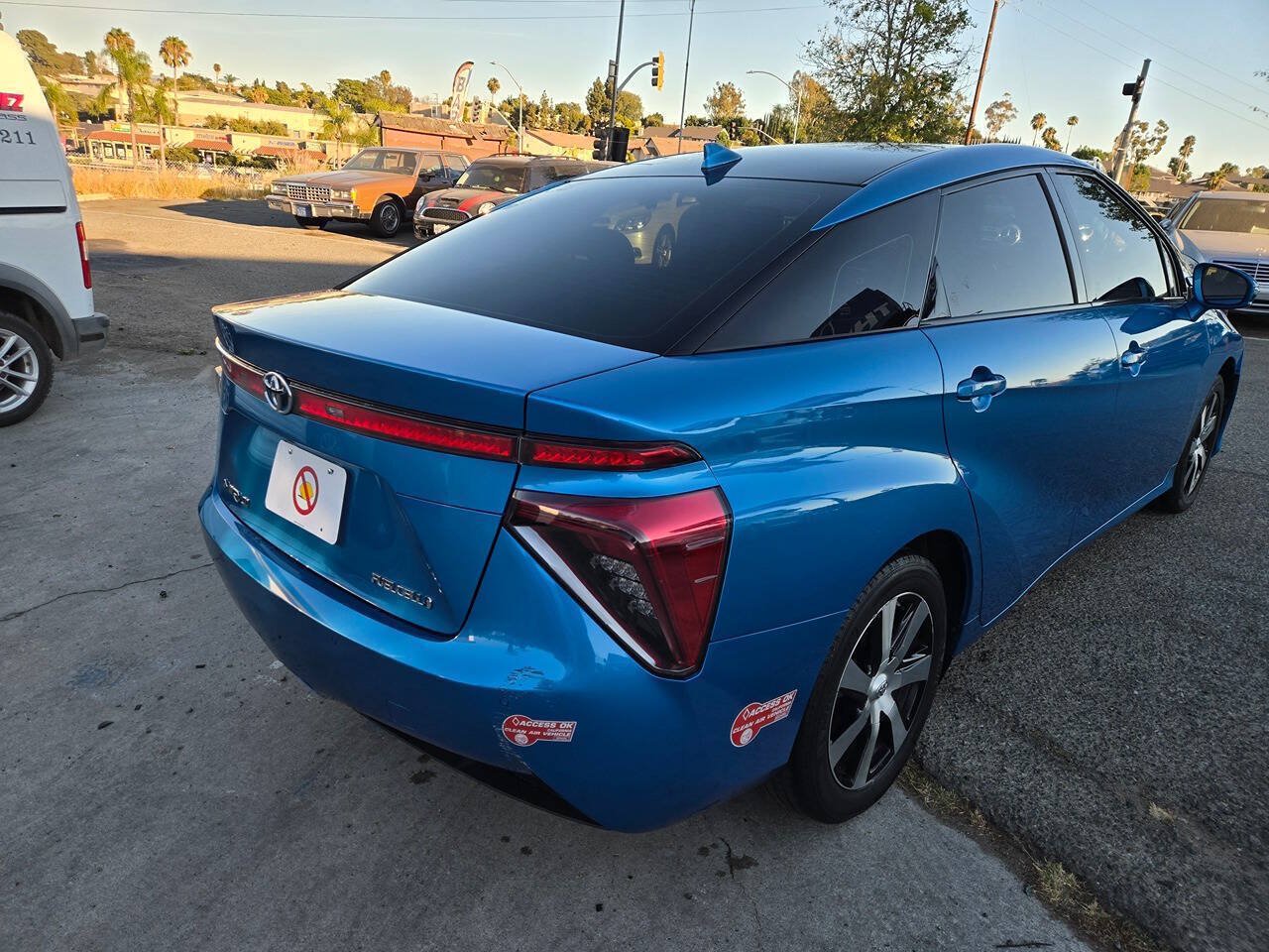 Used 2018 Toyota Mirai FWD image 12