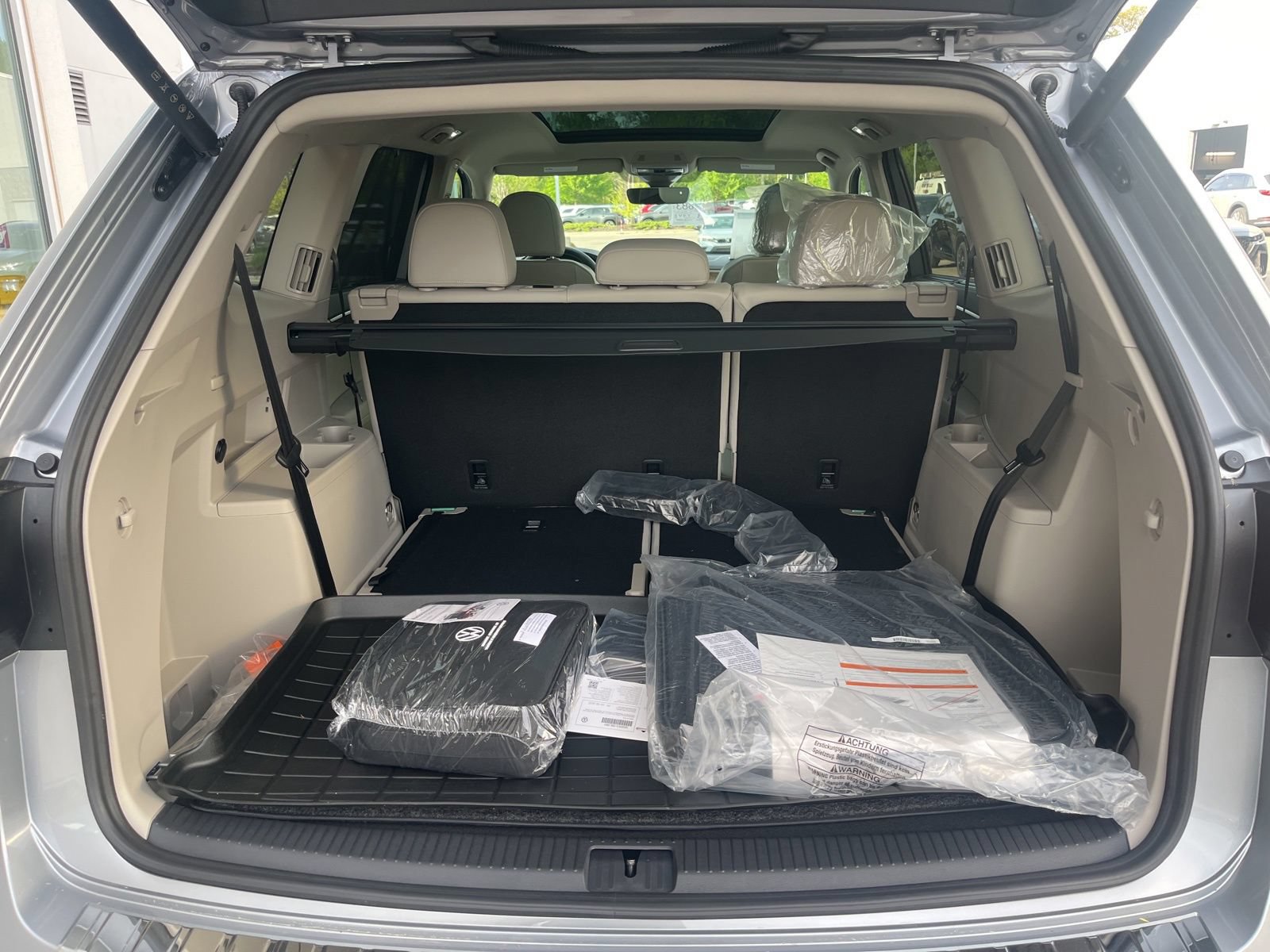 New 2026 Volkswagen Atlas SE FWD image 28